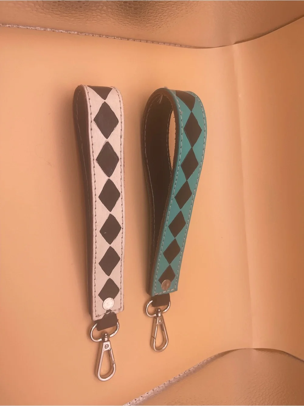 NWOT 2 Western Leather Wristlet Keychains Turquoise White Diamond